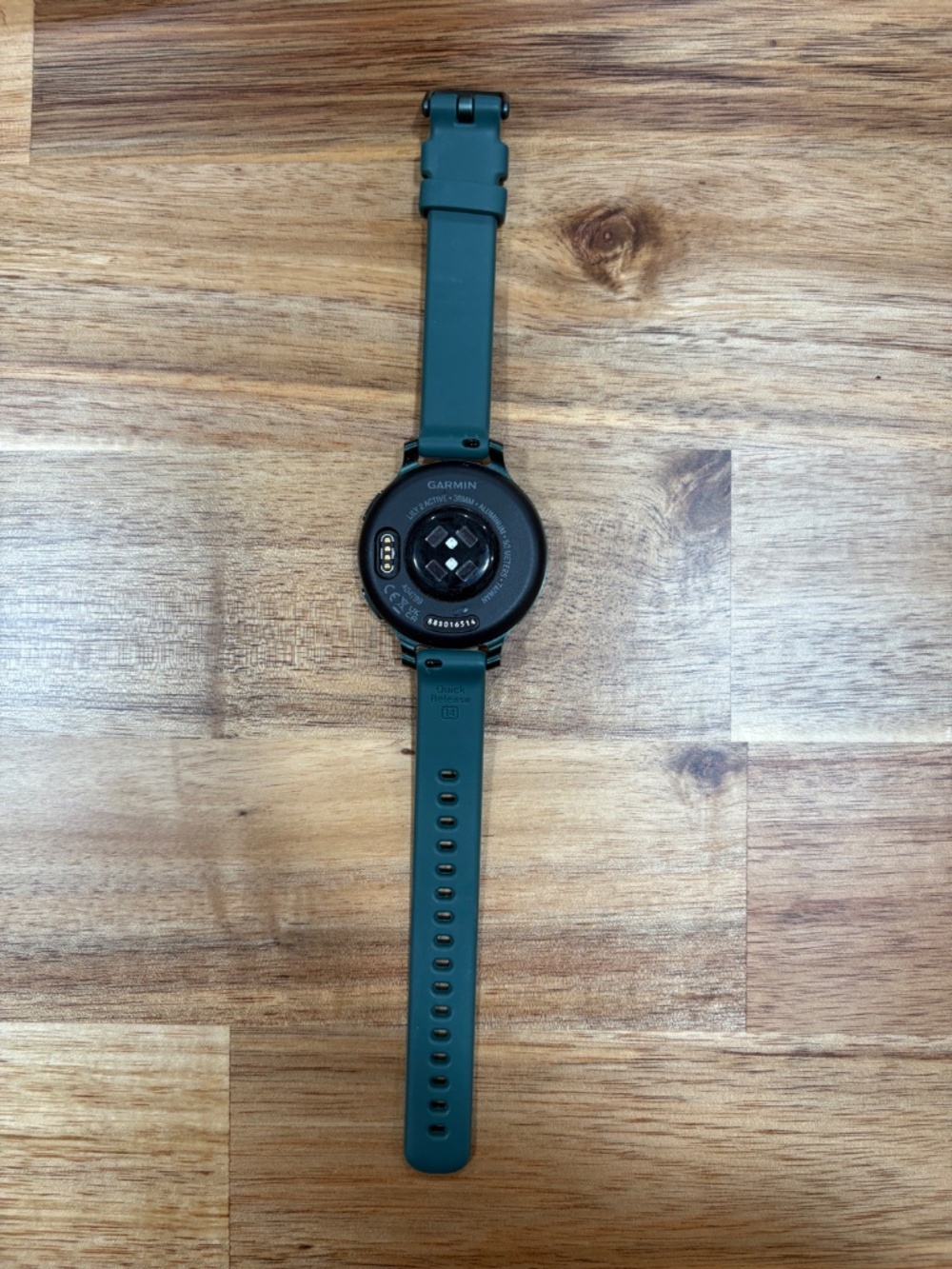 Garmin Lily 2 Active - Jasper Green with Silicone Band - Picture 5 of 7